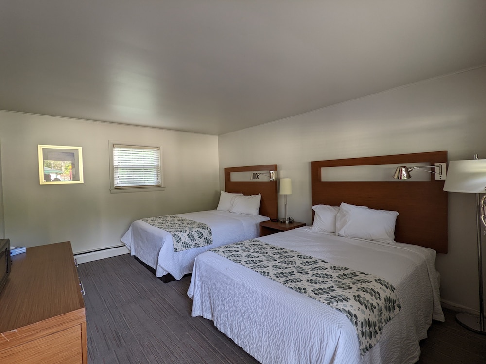 perrys motel and cottages