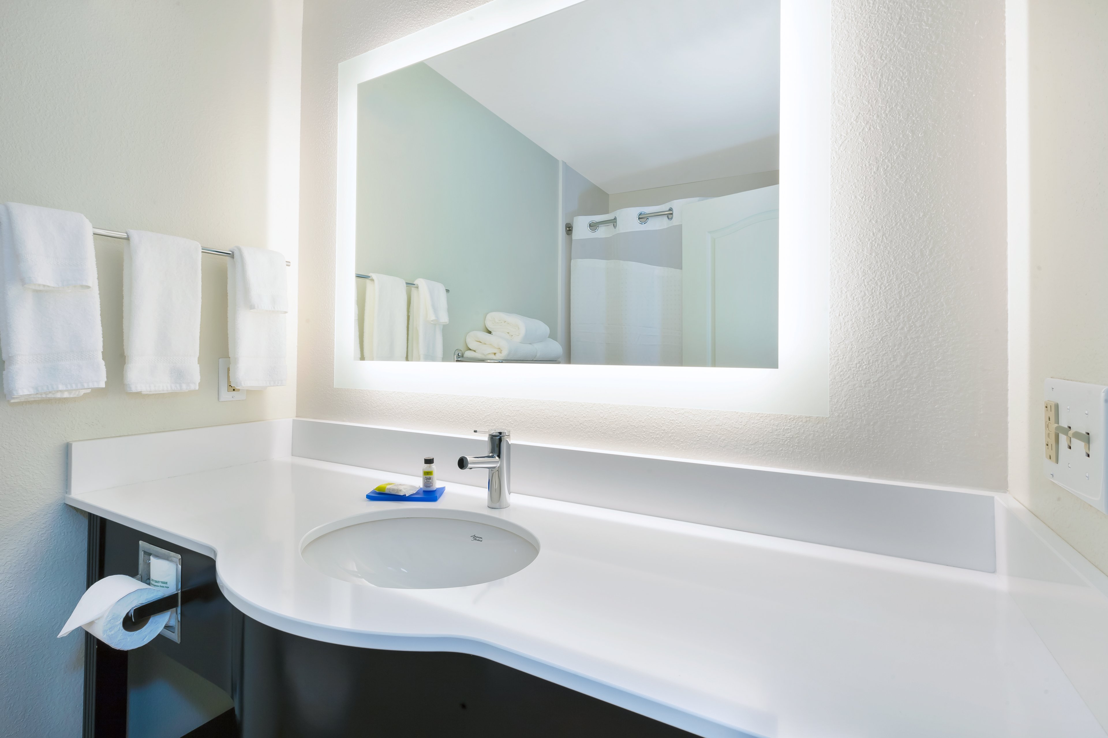 holiday inn express and suites effingham by ihg