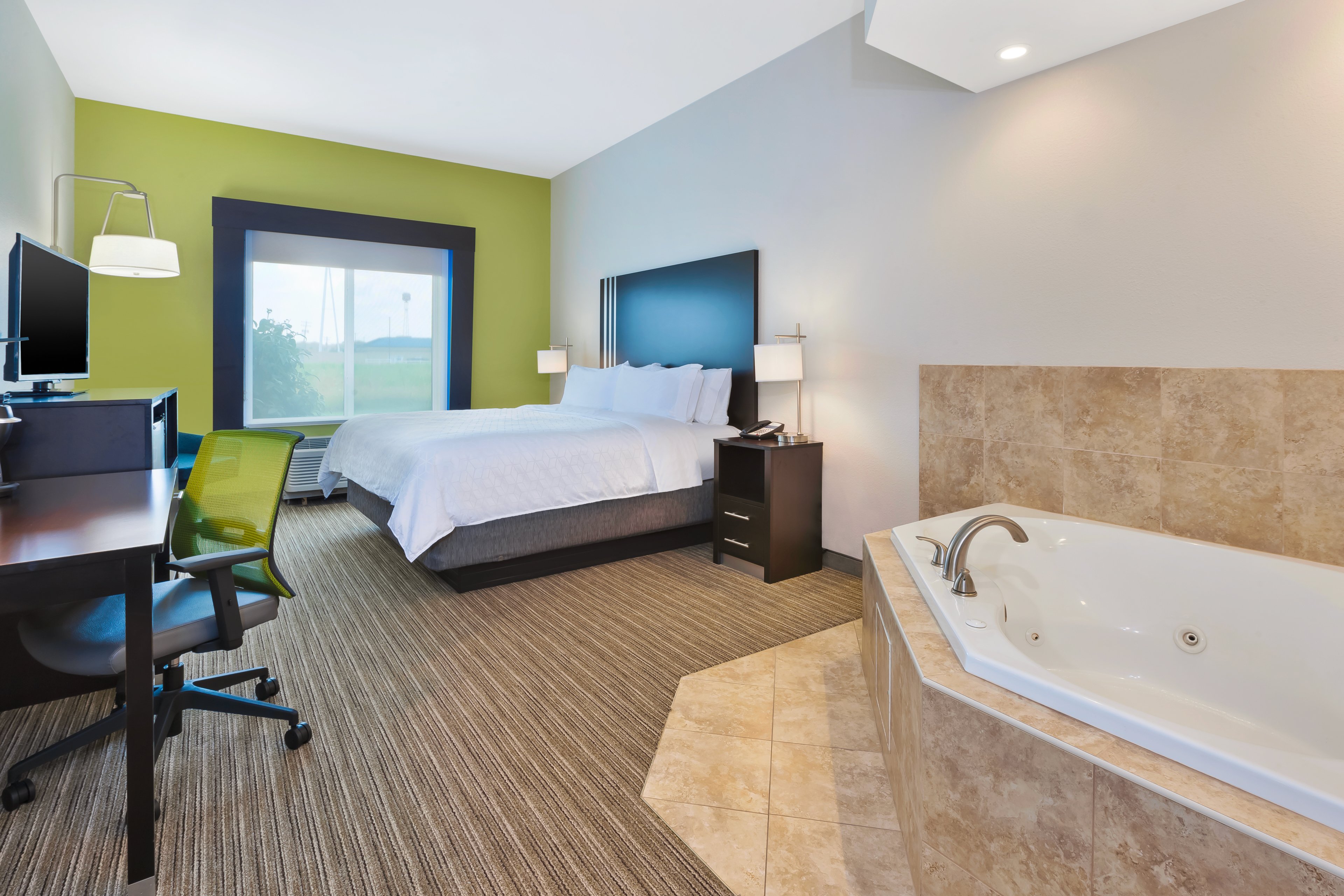 holiday inn express and suites effingham by ihg