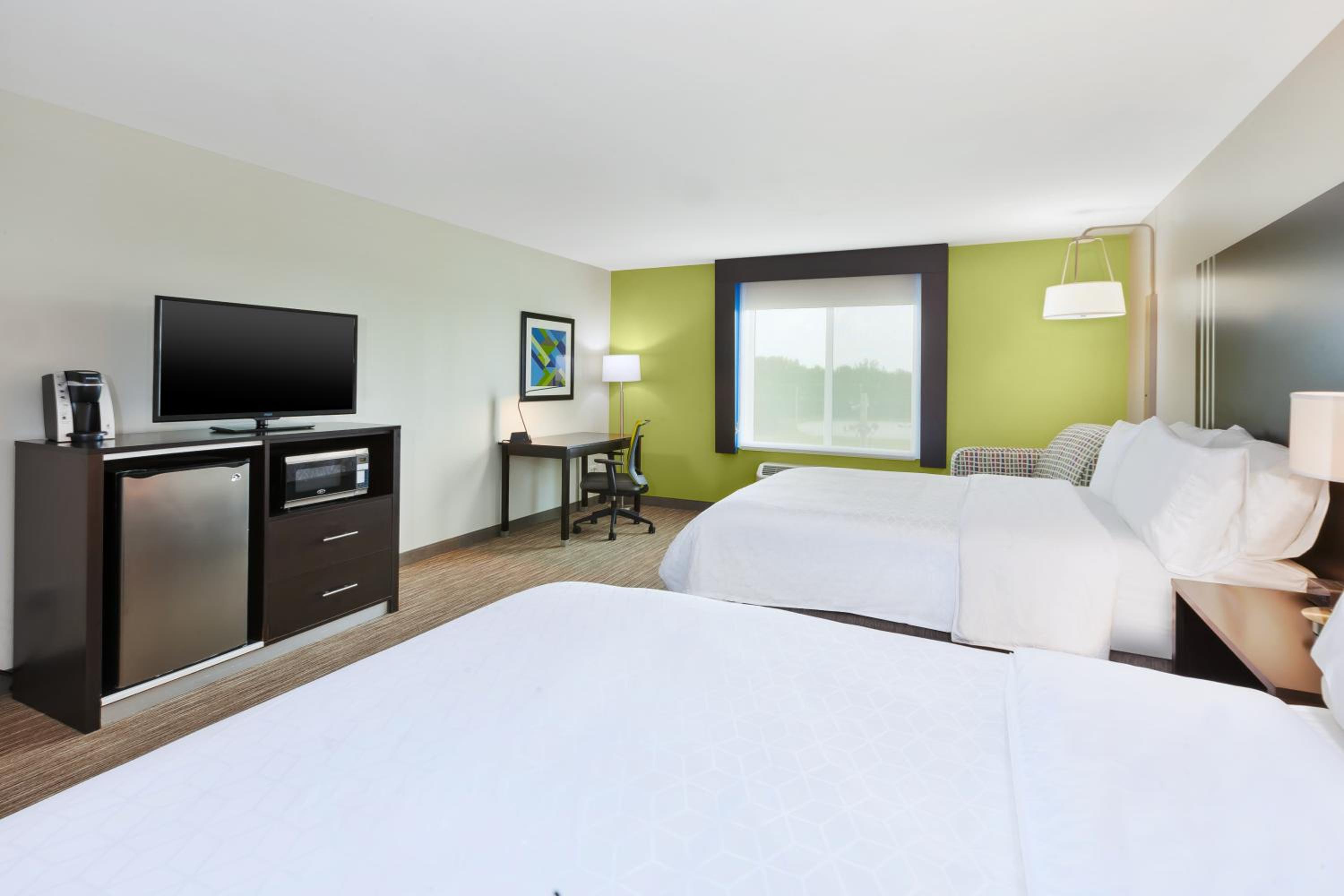 holiday inn express and suites effingham by ihg