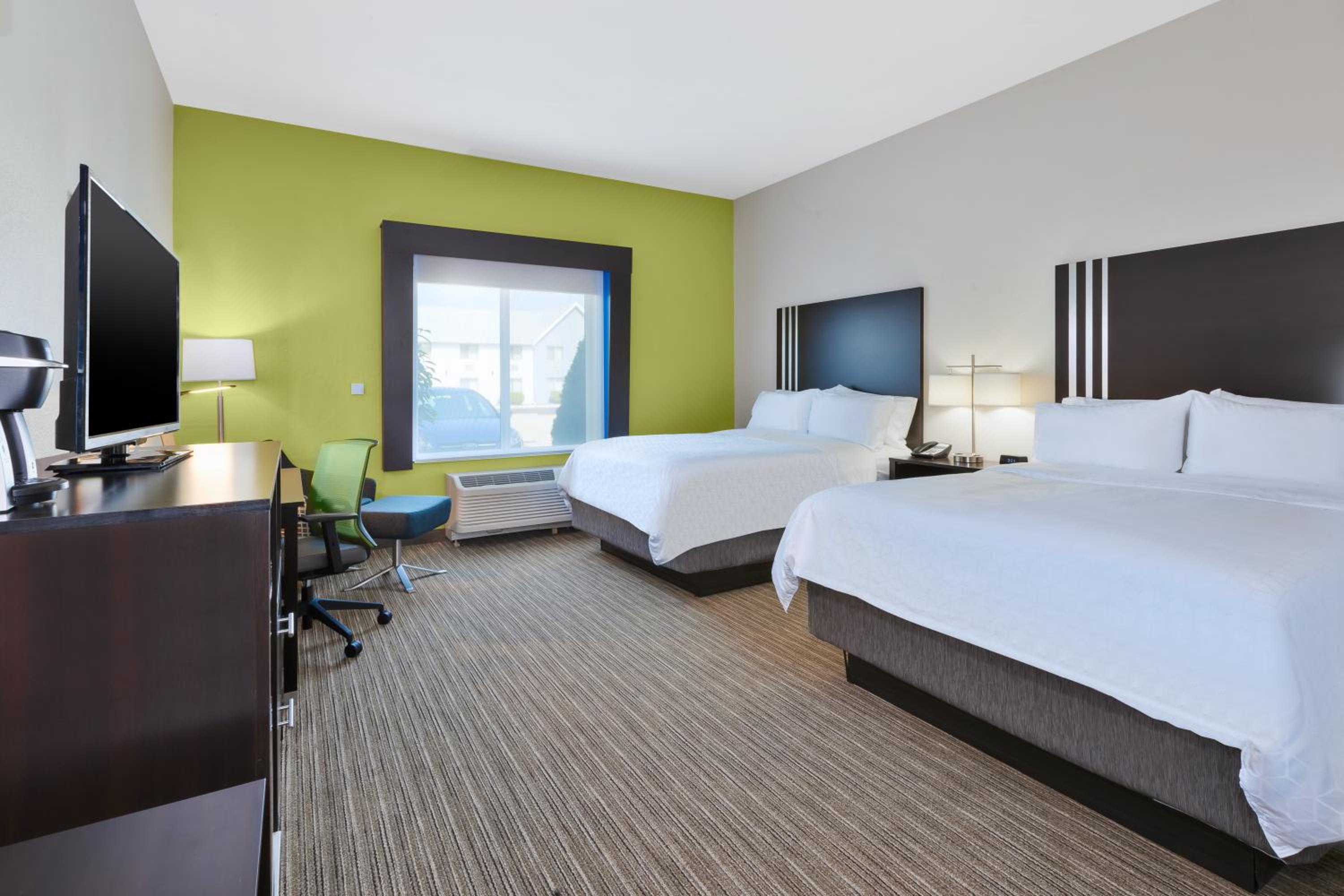 holiday inn express and suites effingham by ihg