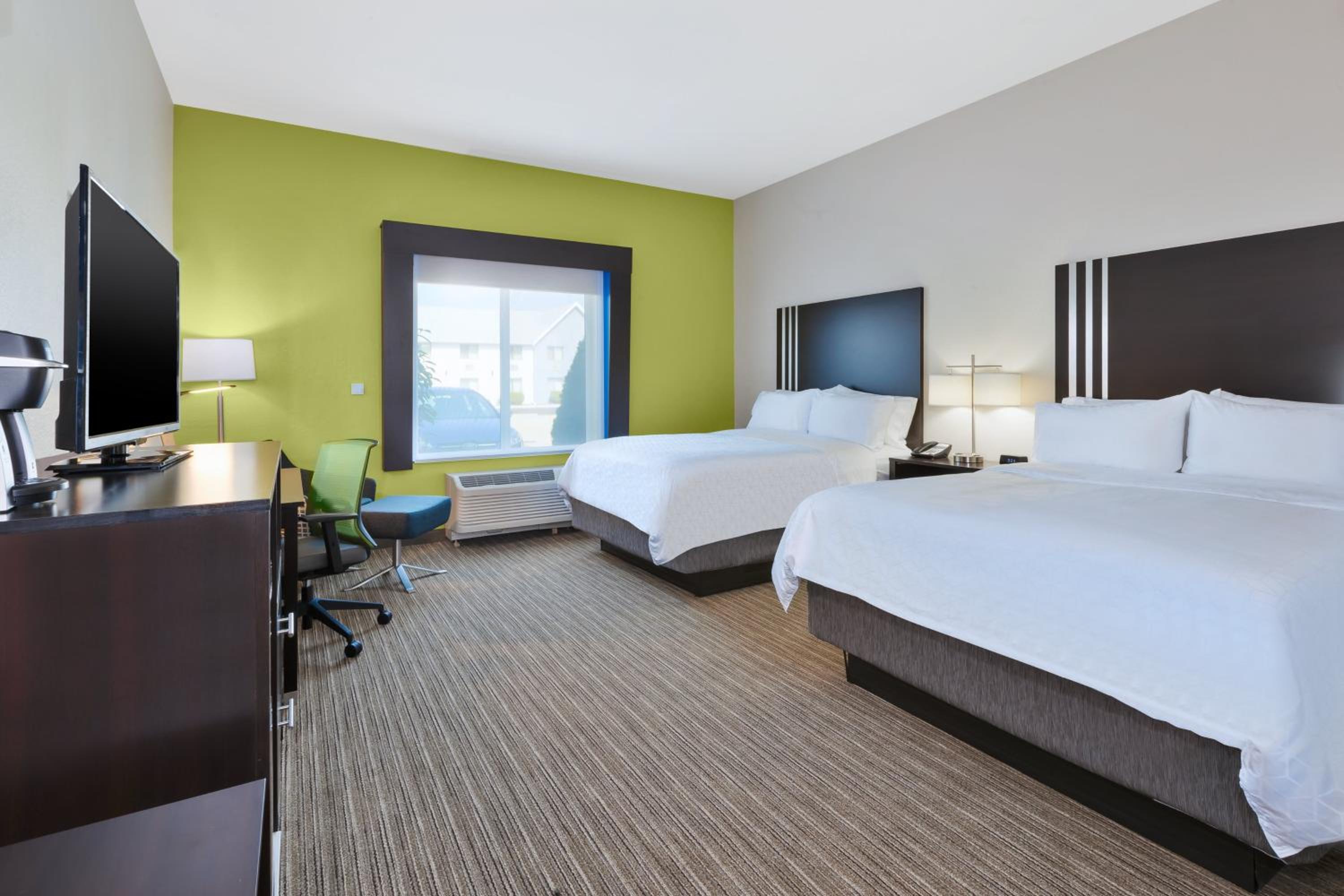 holiday inn express and suites effingham by ihg