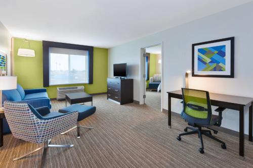 holiday inn express and suites effingham by ihg