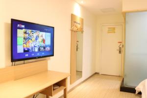 7 days inn changsha wuyi avenue yingbin road metro station