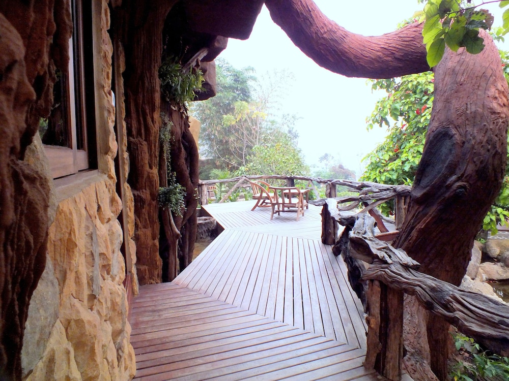 bura resort chiang rai