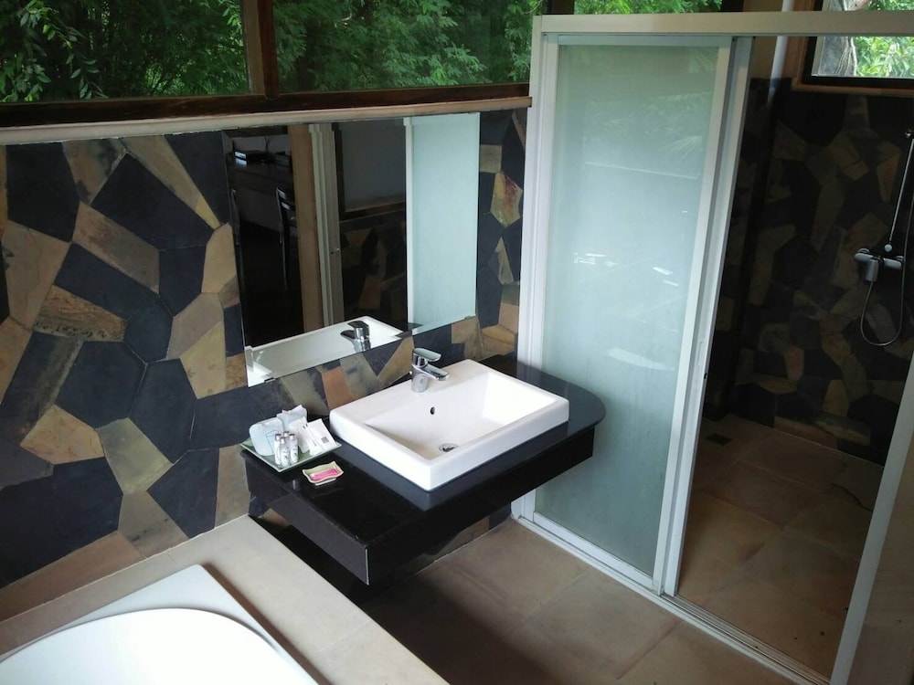 bura resort chiang rai