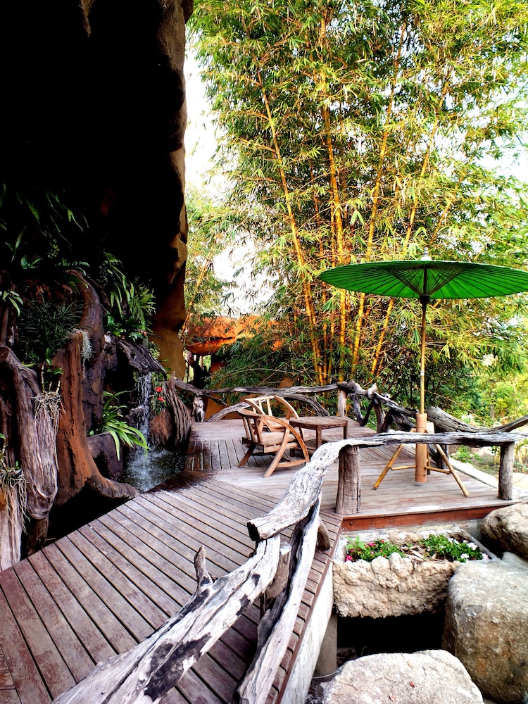 bura resort chiang rai