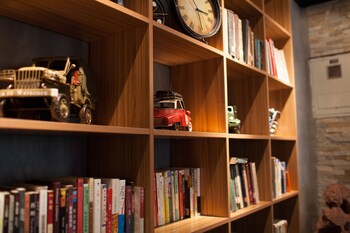 nostalgia hotel beijing yonghe lama temple