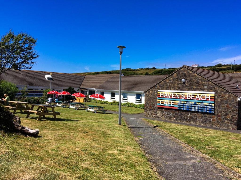 Yha Broad Haven - Hostel,Haverfordwest>>Broad Haven,4 star