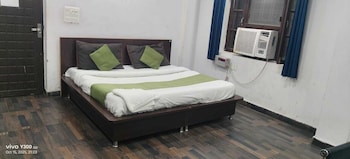 Hotel Rameshwaram Inn,59 Chandreshwar Nagar,2 star