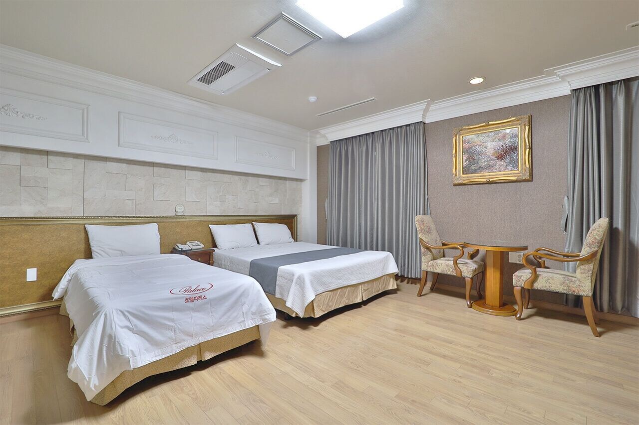 palace tourist hotel