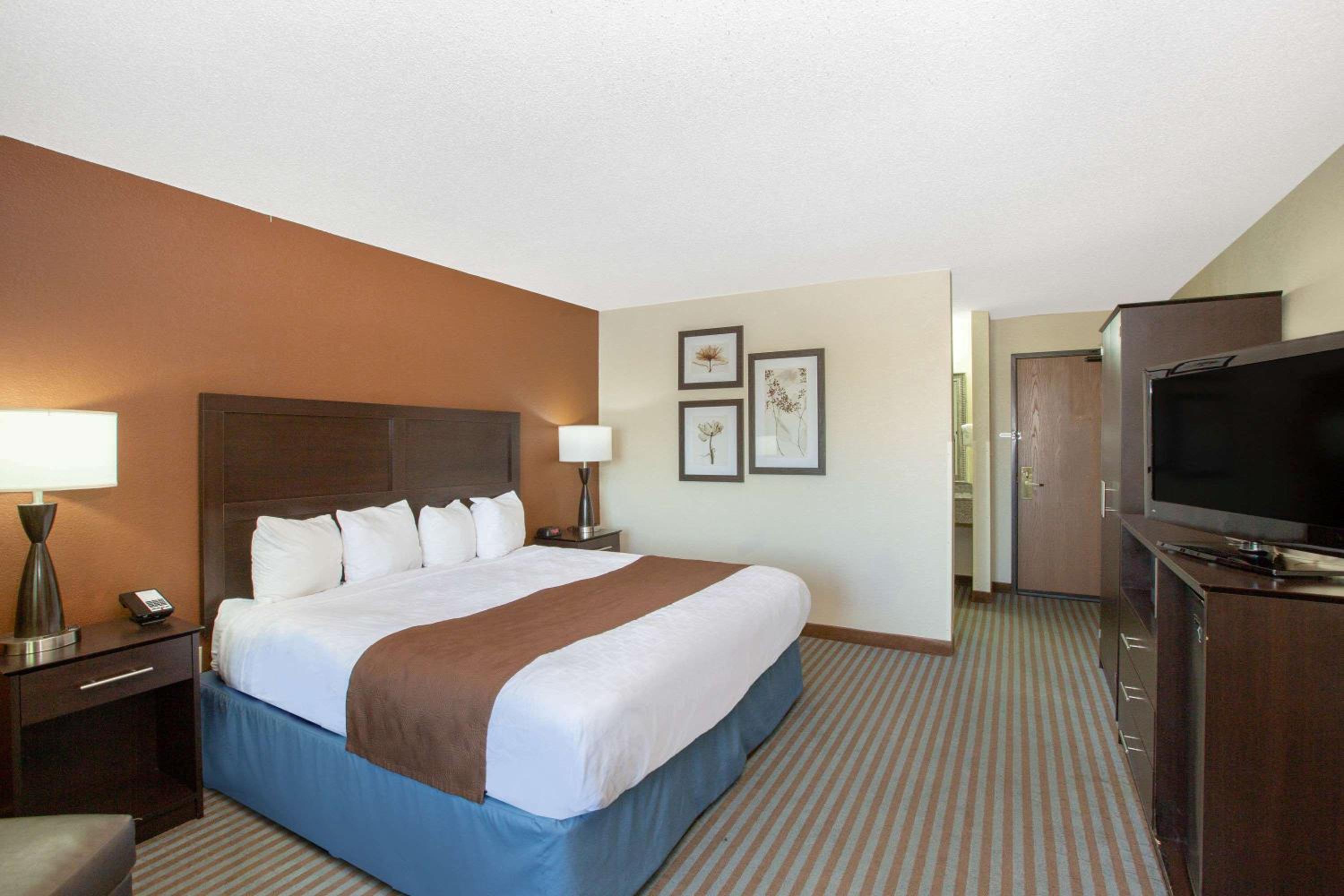 staybridge suites cheyenne by ihg