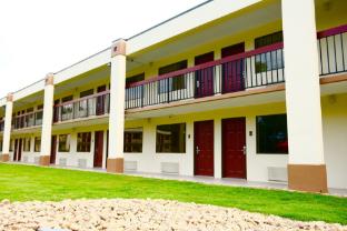 red roof inn and suites commerce athens