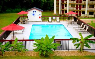 red roof inn and suites commerce athens