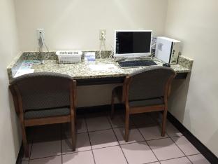 red roof inn and suites commerce athens