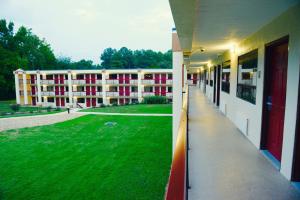 red roof inn and suites commerce athens