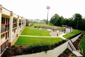 red roof inn and suites commerce athens