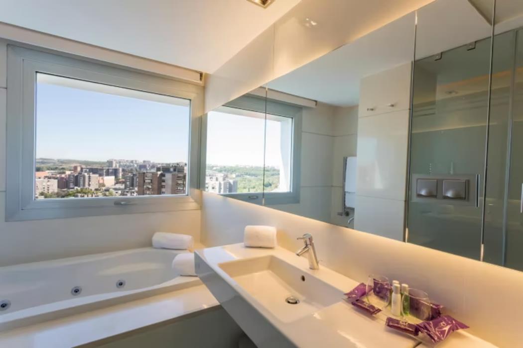 voco madrid retiro by ihg