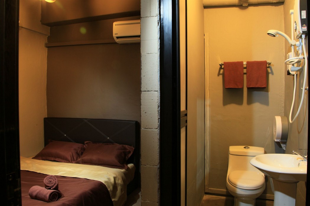 the room zishi hostel