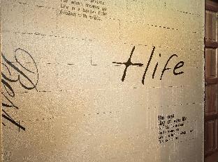 the room zishi hostel