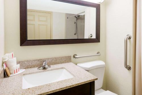 americas best value inn and suites phenix city