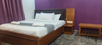 Ecr Royal Elite,311,Global Hospital Road,2 star