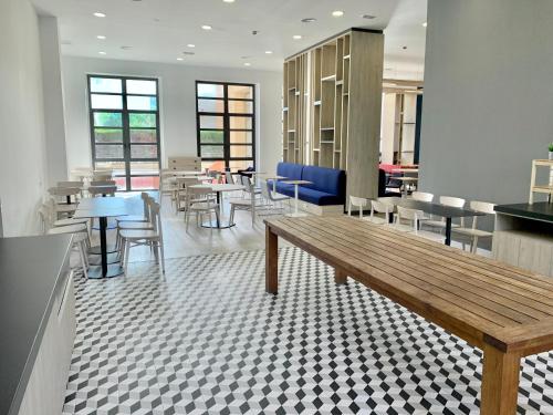 holiday inn express valencia ciudad de las ciencias by ihg