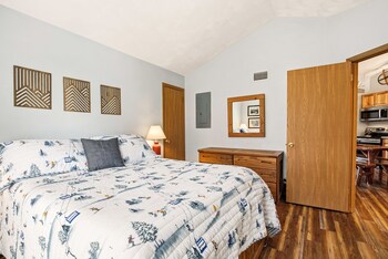 Seven Springs Sunridge 1 Br Condo, Ski-In/Out 1 Bedroom Condo,Q1 Sunridge,3 star