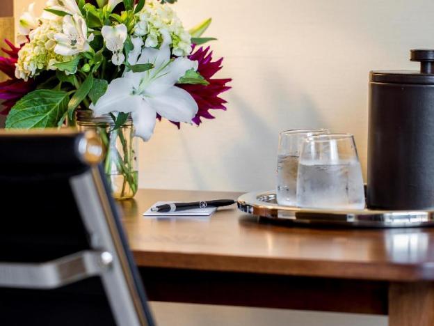 best western premier boulder falls inn