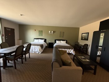 Moosehorn Motor Hotel,,2 star