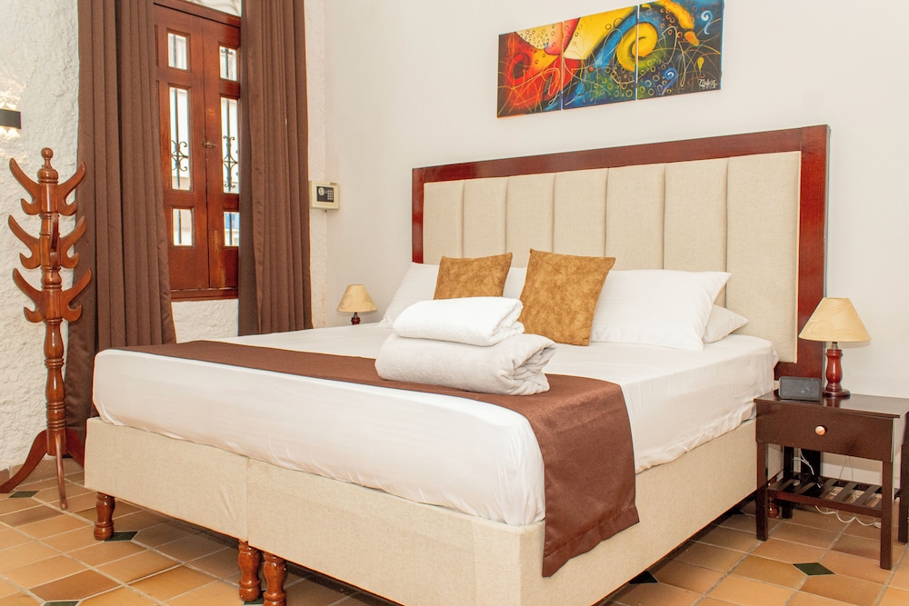 boulevard del rio hotel