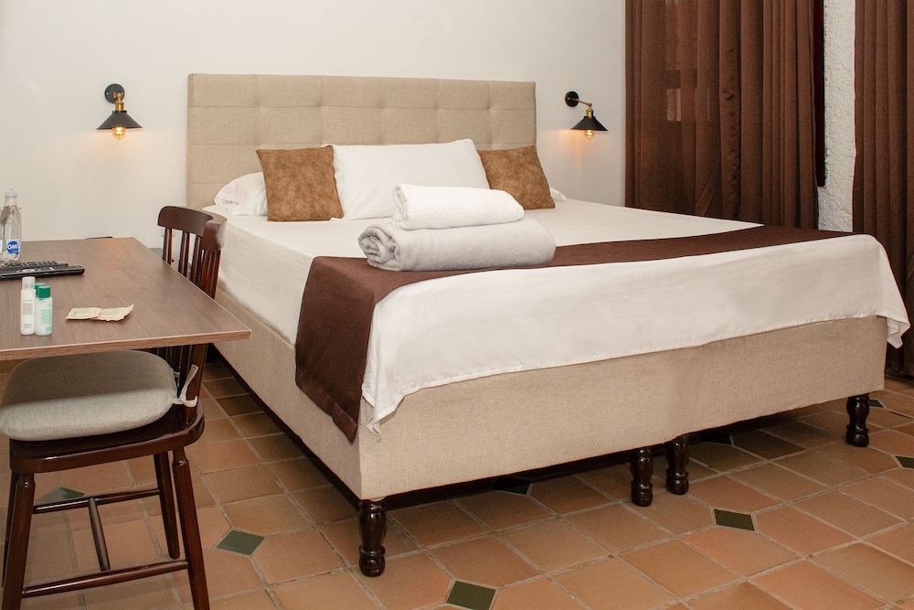 boulevard del rio hotel