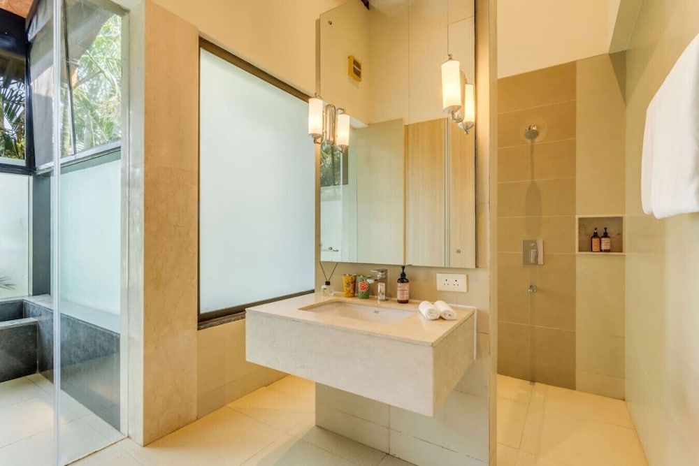 the chai villa lux 3bhk nr anjuna vagator beach
