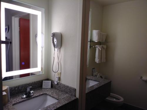 quality inn and suites i 25 north