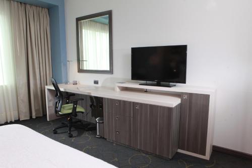 hampton inn and suites by hilton aguascalientes airport