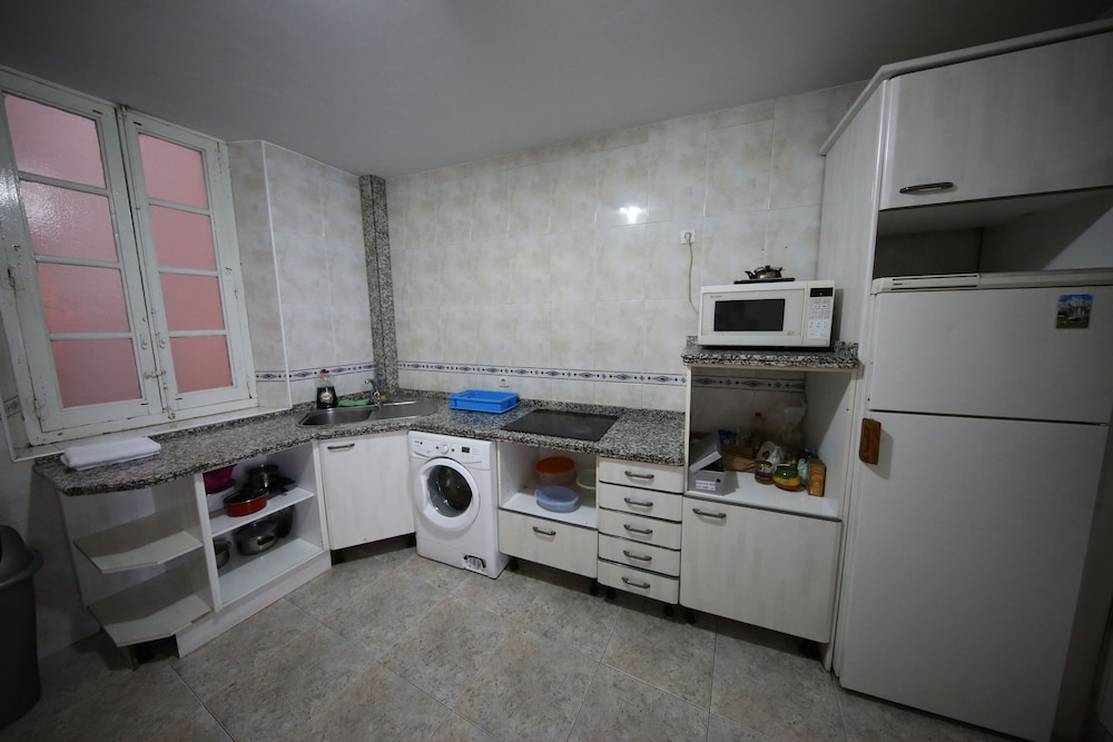 alda centro leon hostel