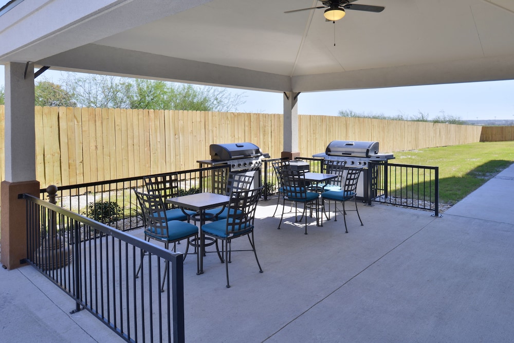 candlewood suites kenedy by ihg
