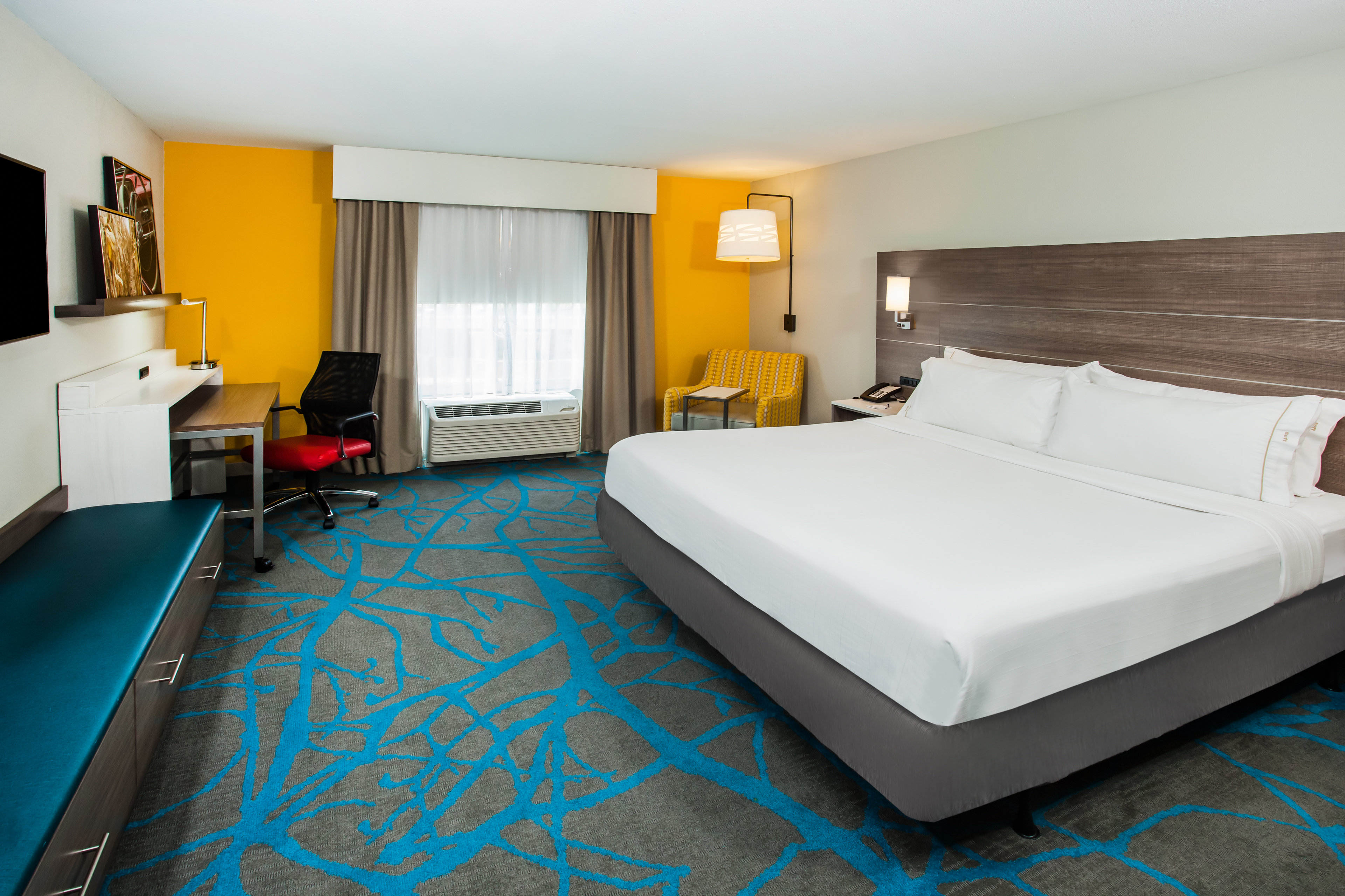 holiday inn express and suites litchfield west by ihg