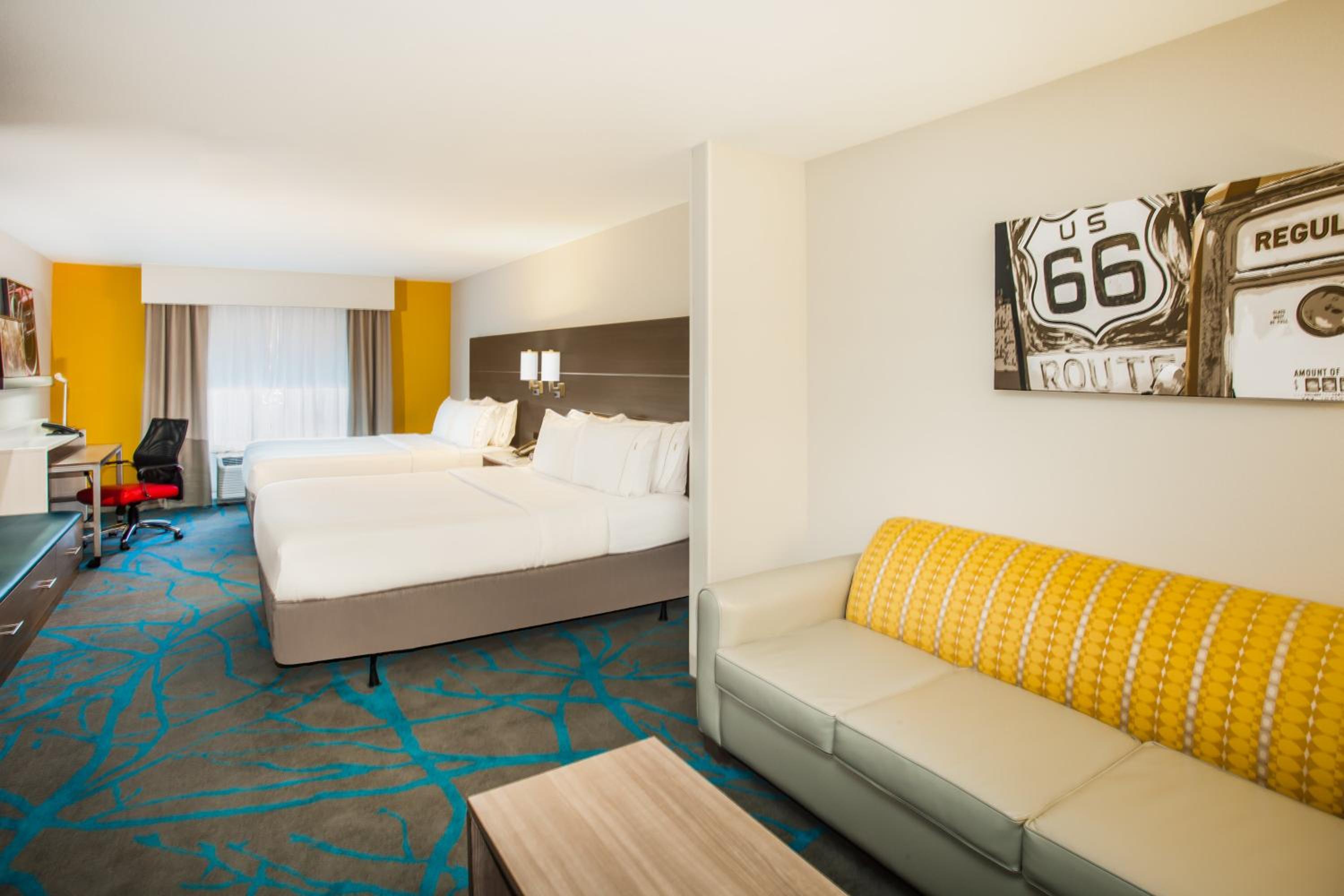 holiday inn express and suites litchfield west by ihg
