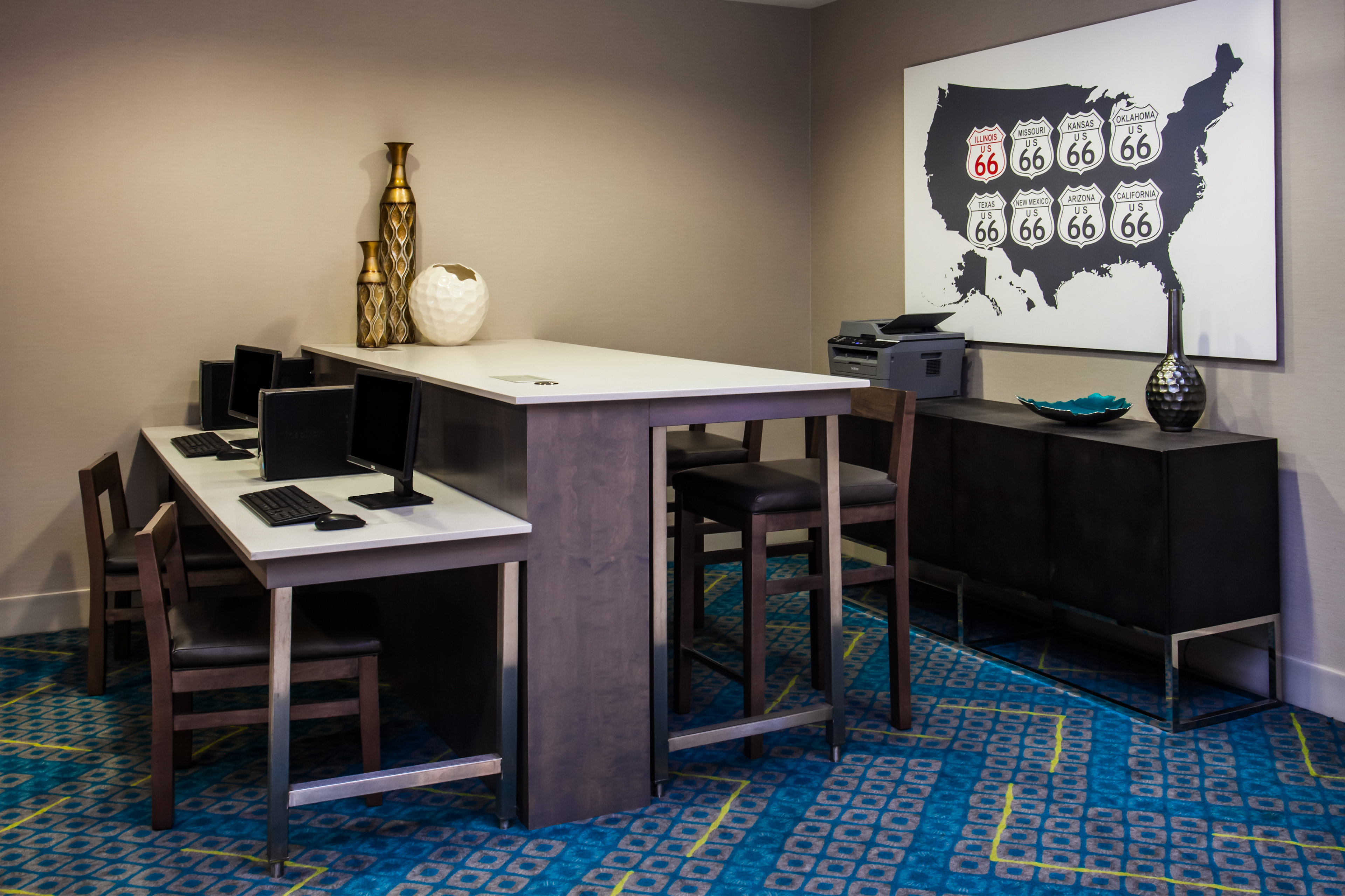 holiday inn express and suites litchfield west by ihg