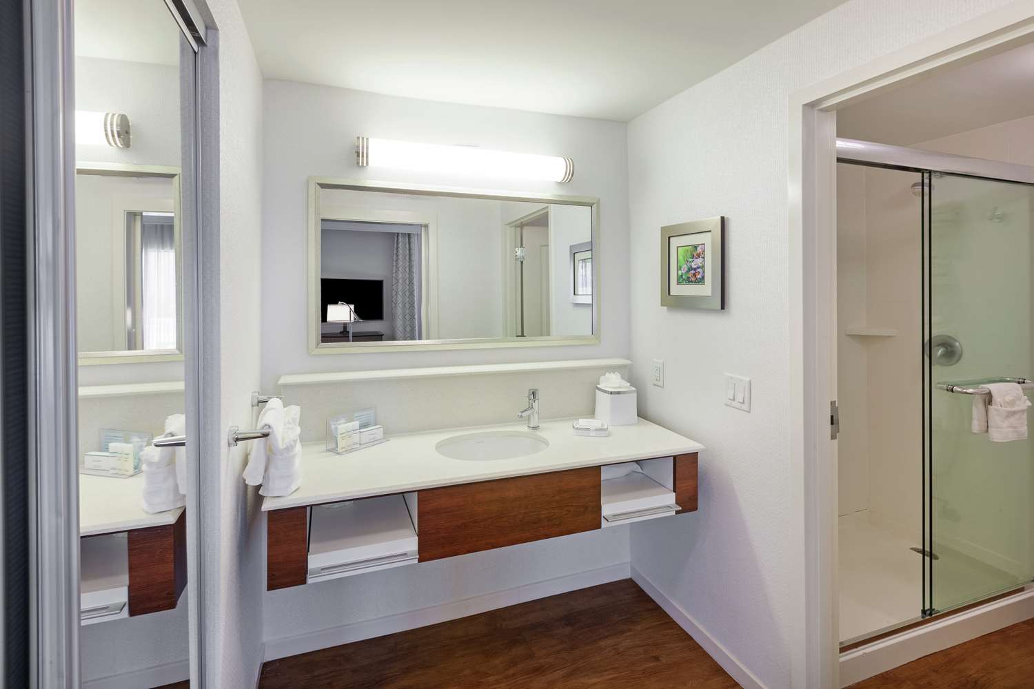 hampton inn and suites by hilton houston north iah