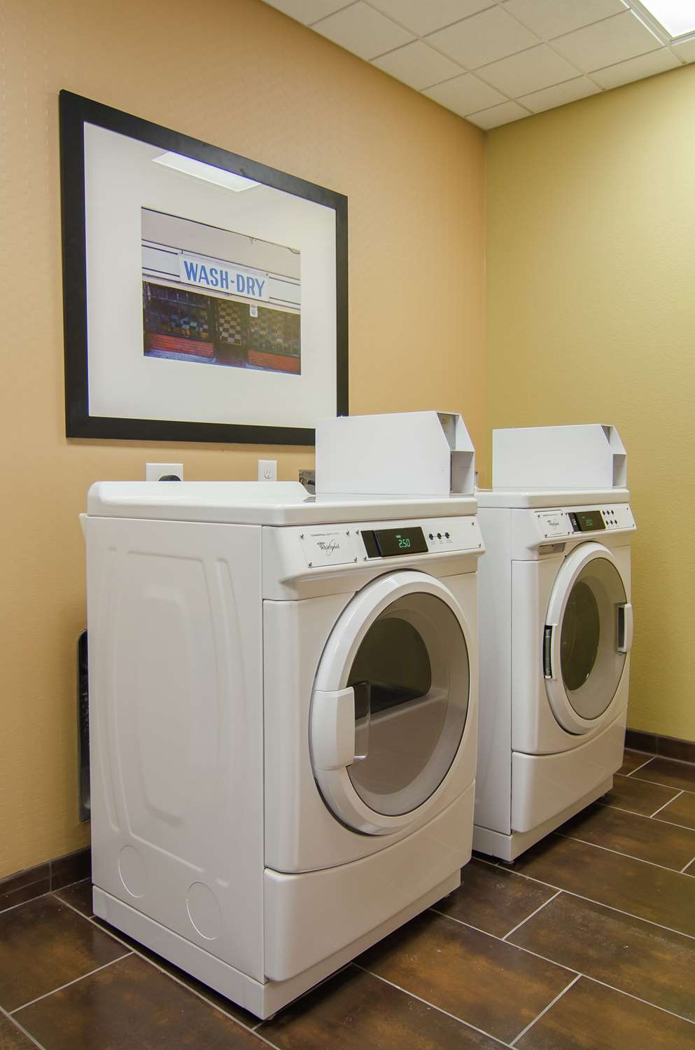 hampton inn and suites by hilton houston north iah