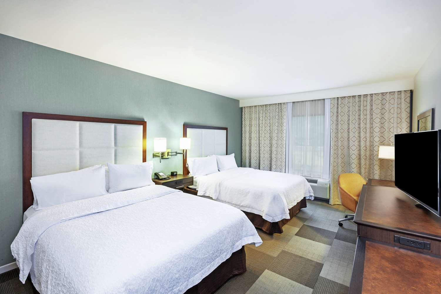 hampton inn and suites by hilton houston north iah