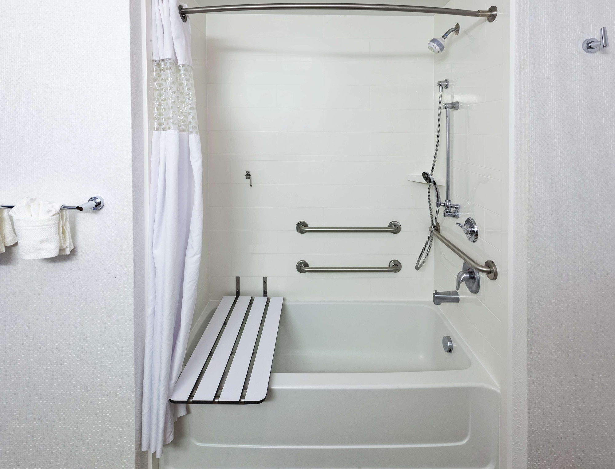 hampton inn and suites by hilton houston north iah