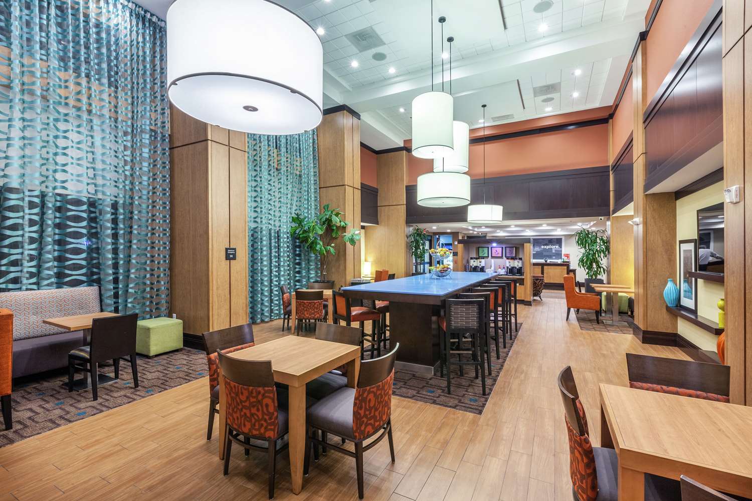 hampton inn and suites by hilton houston north iah