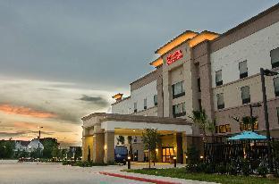 hampton inn and suites by hilton houston north iah