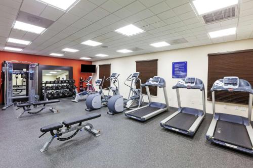 hampton inn and suites by hilton houston north iah
