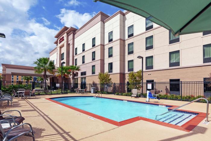 hampton inn and suites by hilton houston north iah