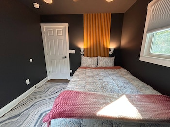 a122 malone home