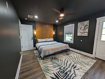 a122 malone home